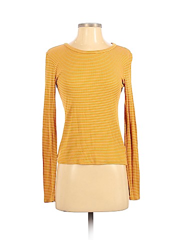 American Eagle Outfitters Long Sleeve T-Shirt (view 1)