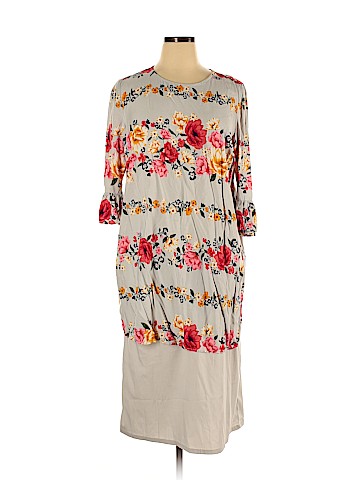 Old Navy Casual Dress (view 1)