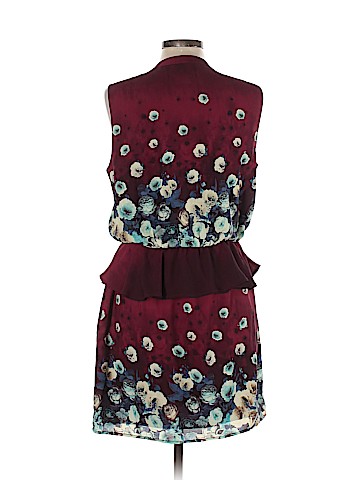 Romeo & Juliet Couture Casual Dress (view 2)