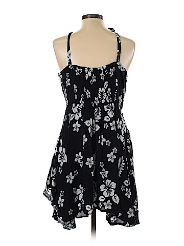 Urban Outfitters Casual Dress (view 2)