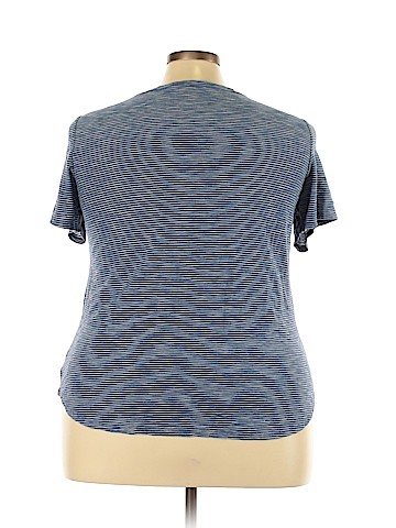 Old Navy Short Sleeve T-Shirt (view 2)