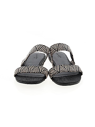 Universal Thread Sandals (view 2)