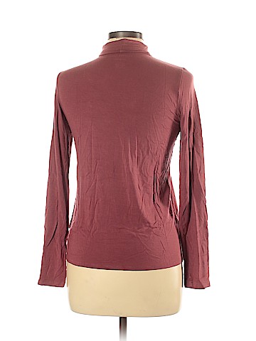 American Eagle Outfitters Long Sleeve Turtleneck (view 2)