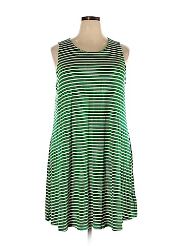 Old Navy Casual Dress (view 1)