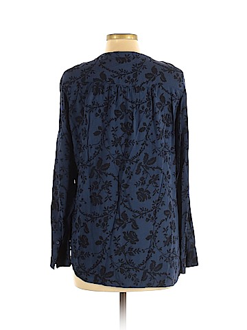 Old Navy Long Sleeve Button-Down Shirt (view 2)