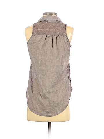 Maurices Sleeveless Button-Down Shirt (view 2)