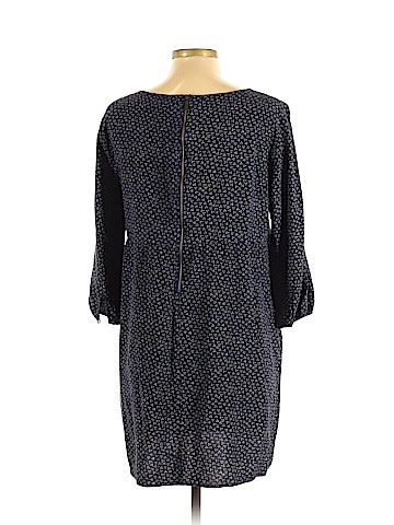 Old Navy Casual Dress (view 2)