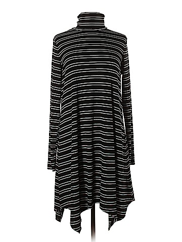 Mossimo Casual Dress (view 1)