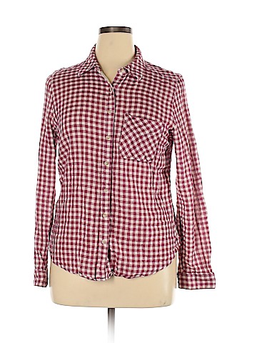 Maurices Long Sleeve Button-Down Shirt (view 1)
