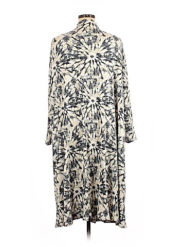 Lularoe Cardigan (view 2)