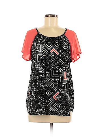 Romeo & Juliet Couture Short Sleeve Blouse (view 1)