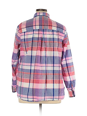 Old Navy Long Sleeve Button-Down Shirt (view 2)