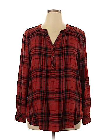 Universal Thread Long Sleeve Henley (view 1)