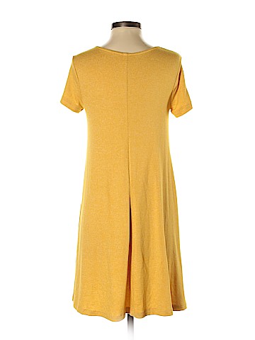 Old Navy Casual Dress (view 2)