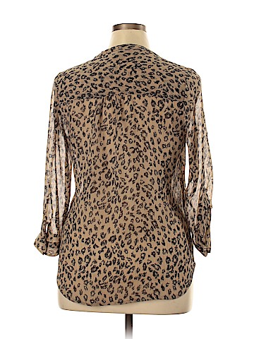 Maurices 3/4 Sleeve Blouse (view 2)