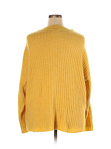 Old Navy Pullover Sweater (view 2)