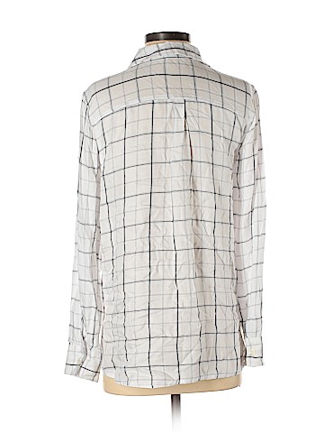 Old Navy Long Sleeve Button-Down Shirt (view 2)