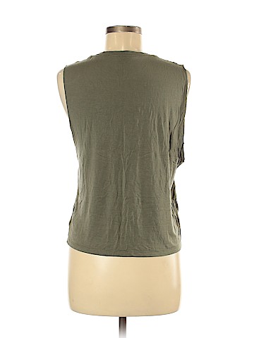 American Eagle Outfitters Sleeveless T-Shirt (view 2)