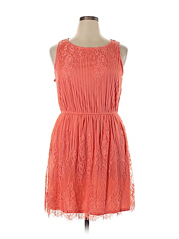 Eyeshadow Casual Dress (view 1)