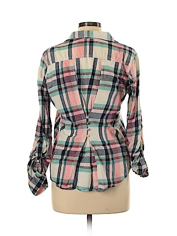 Maurices Long Sleeve Button-Down Shirt (view 2)