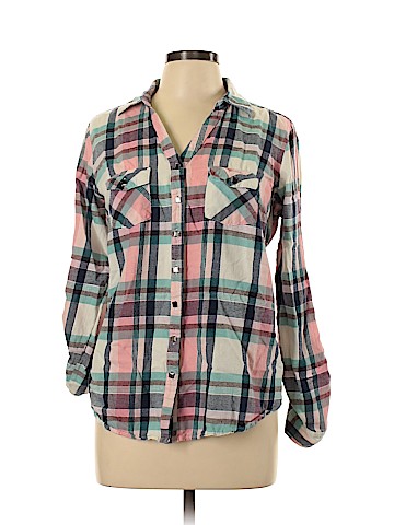 Maurices Long Sleeve Button-Down Shirt (view 1)