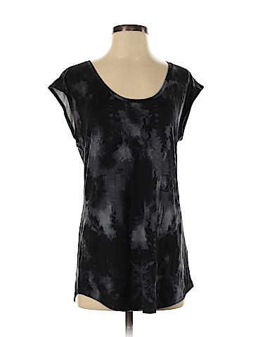 Lisa Rinna Short Sleeve T-Shirt (view 1)