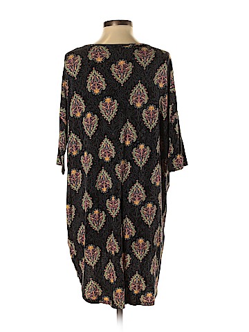 Lularoe Short Sleeve T-Shirt (view 2)