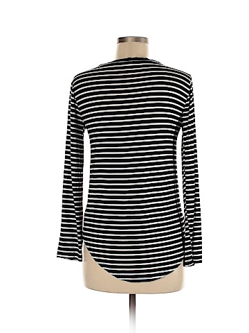 Old Navy Long Sleeve T-Shirt (view 2)