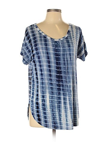 Lucy & Laurel Short Sleeve T-Shirt (view 1)