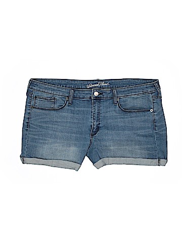 Universal Thread Shorts (view 1)