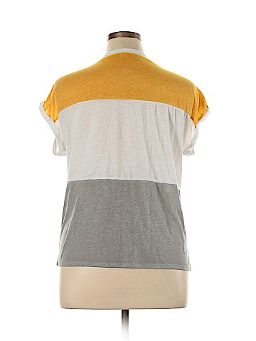 No Boundaries Short Sleeve Top (view 2)