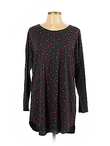 Victoria's Secret Long Sleeve T-Shirt (view 1)