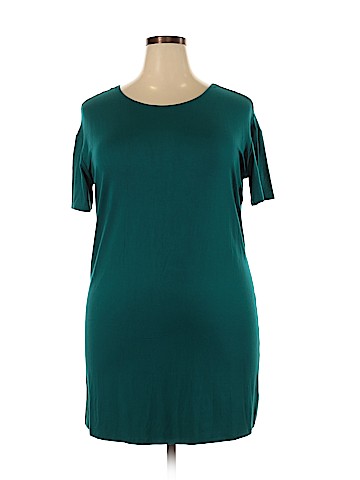 Fabletics Active T-Shirt (view 1)