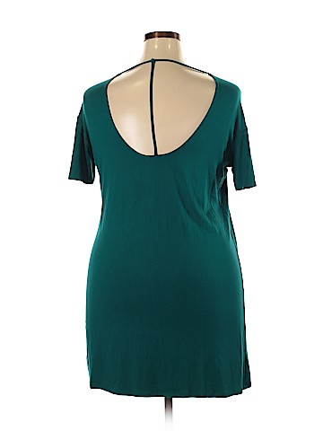 Fabletics Active T-Shirt (view 2)