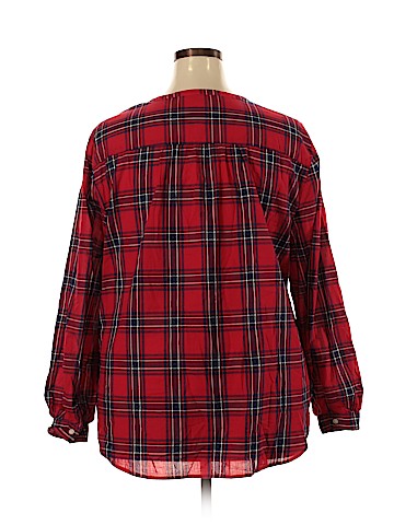 Old Navy Long Sleeve Button-Down Shirt (view 2)