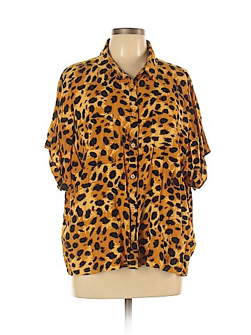 Lularoe Short Sleeve Button-Down Shirt (view 1)