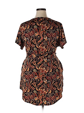 Lularoe Short Sleeve Top (view 2)