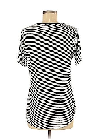 Old Navy Short Sleeve T-Shirt (view 2)