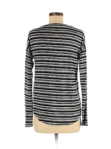 American Eagle Outfitters Pullover Sweater (view 2)