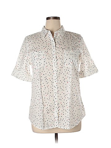 Croft & Barrow Short Sleeve Button-Down Shirt (view 1)