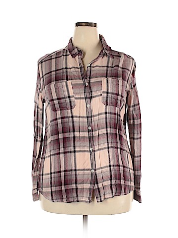 Mossimo Supply Co. Long Sleeve Button-Down Shirt (view 1)