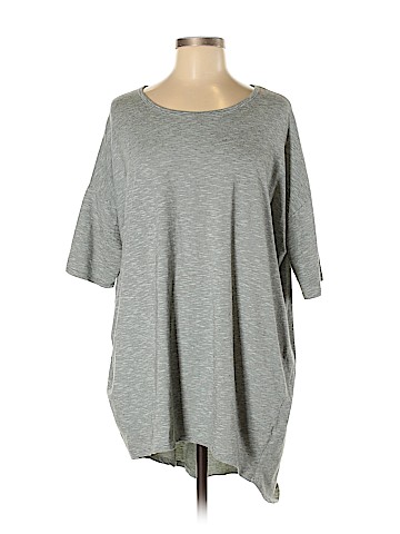 Lularoe Short Sleeve Top (view 1)