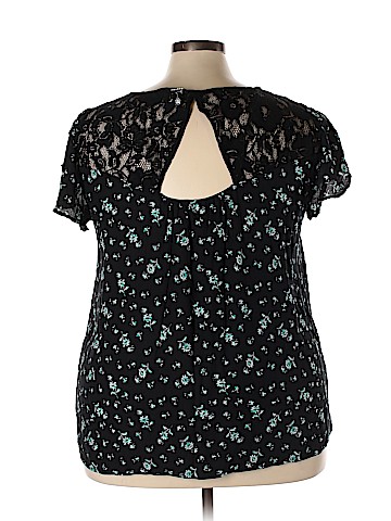 Torrid Short Sleeve Blouse (view 2)
