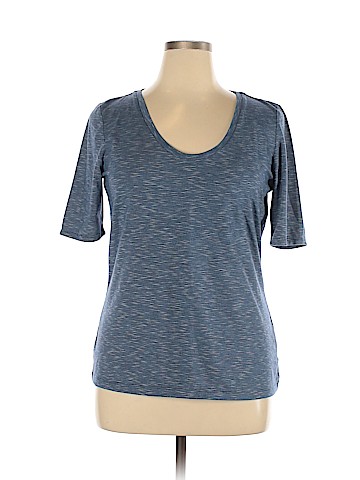 Liz Claiborne Short Sleeve T-Shirt (view 1)