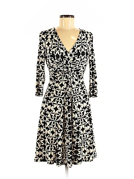 White House Black Market Size 2