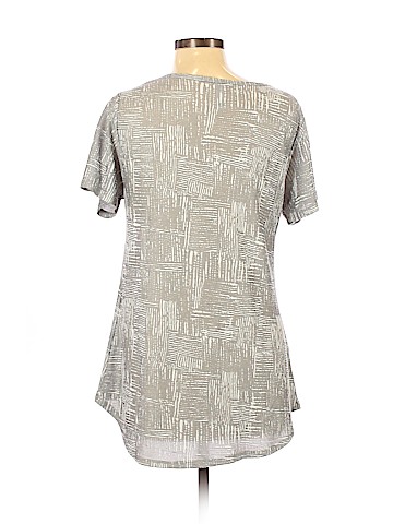 Lularoe Short Sleeve T-Shirt (view 2)