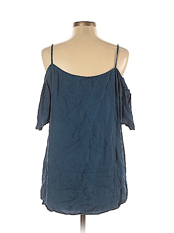 Tacera Short Sleeve Blouse (view 2)