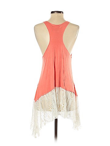 Kenar Sleeveless Top (view 2)