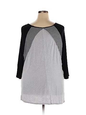 Maurices 3/4 Sleeve Top (view 2)