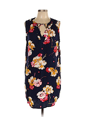 Old Navy Casual Dress (view 1)